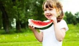 吃瓜大男孩免费阅读,免费阅读背后的故事